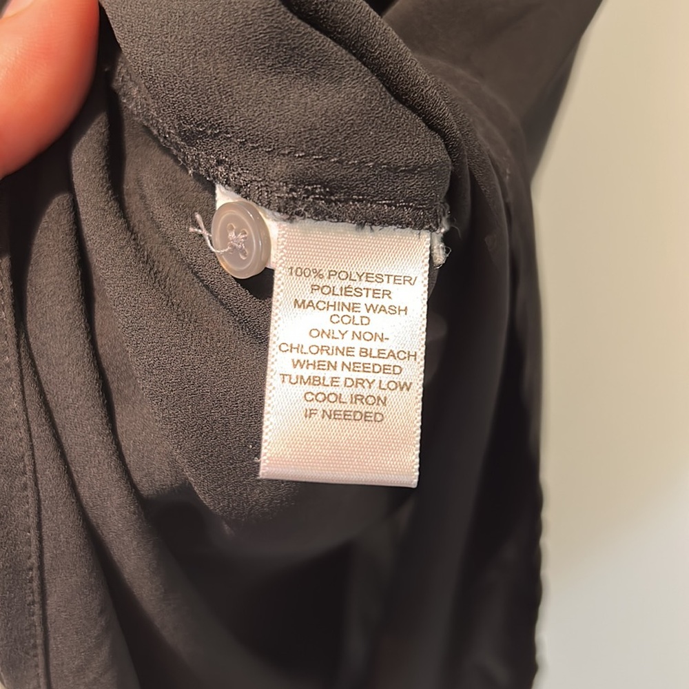 sleeveless black blouse, size small - Picture 6 of 6